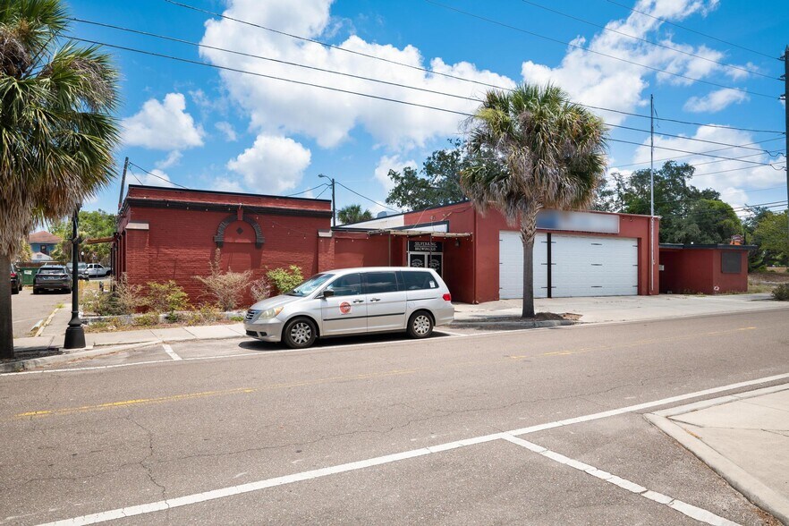 More Photos Of 325 E Lemon St, Tarpon Springs Warehouse For Sale