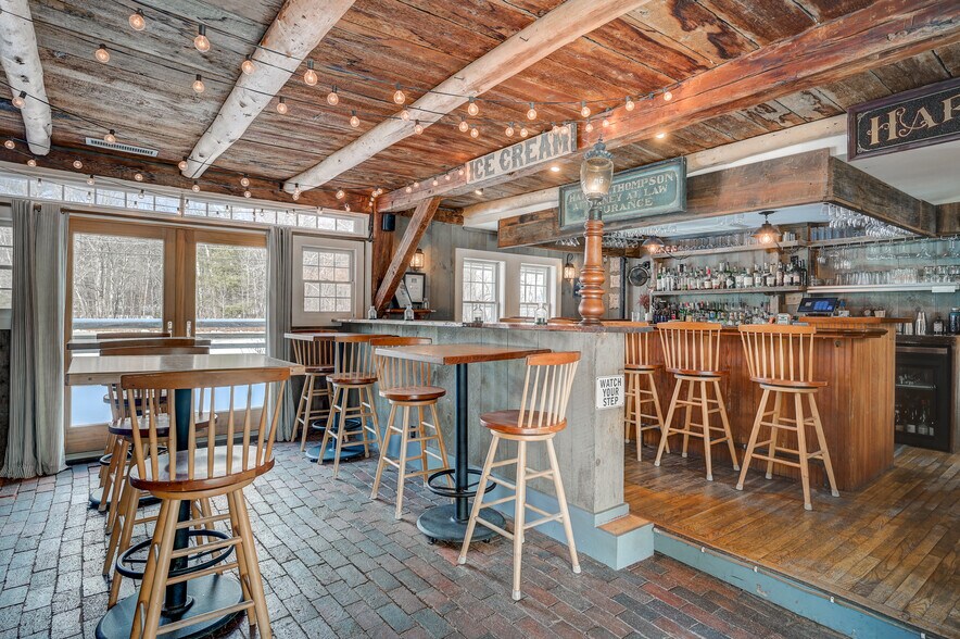 More Photos Of 193 Main St, Jackson Restaurant For Sale