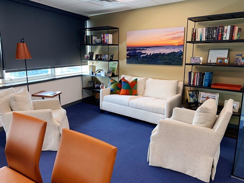 More Photos Of 500 Cummings Ctr, Beverly Office For Lease