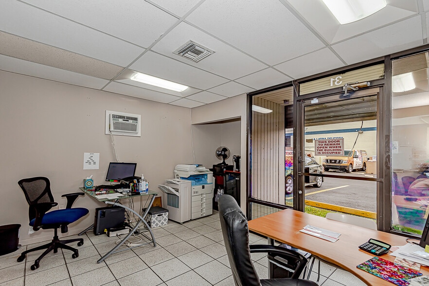 More Photos Of 5220 NW 72nd Ave, Miami Warehouse For Lease