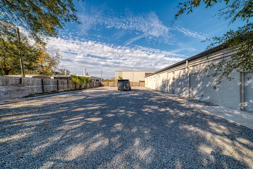 More Photos Of 1044-1050 Cassat Ave, Jacksonville Storefront For Sale