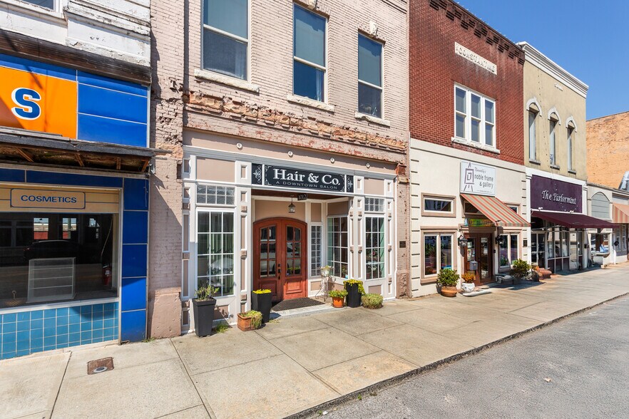 More Photos Of 1012 Noble St, Anniston Storefront Retail Office For Sale
