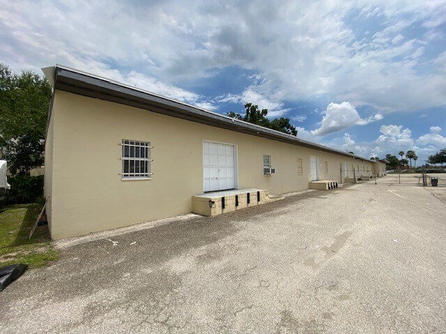 More Photos Of 23160 Harbor View Rd, Port Charlotte Warehouse For Lease