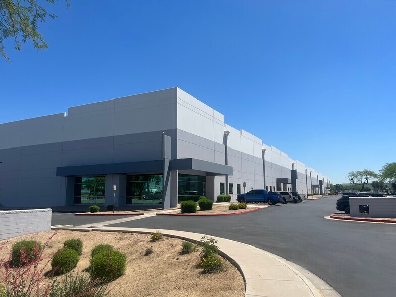 More Photos Of 405 N 75th Ave, Phoenix Warehouse For Lease