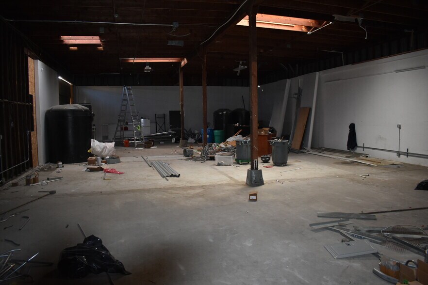 More Photos Of 6821 Suva St, Bell Gardens Warehouse For Lease