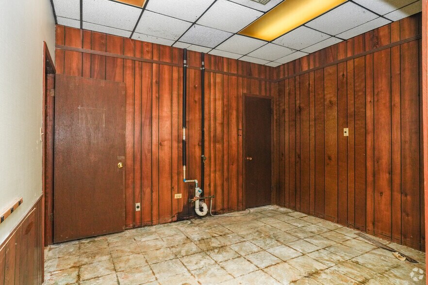More Photos Of 2830 Breard St, Monroe Office For Sale