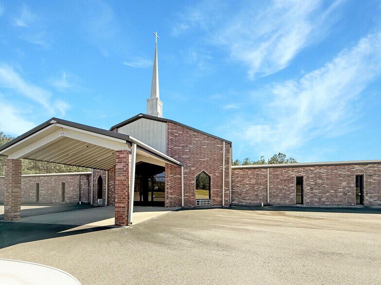 More Photos Of 1578 Hammond st, Hornbeck Religious Facility For Sale