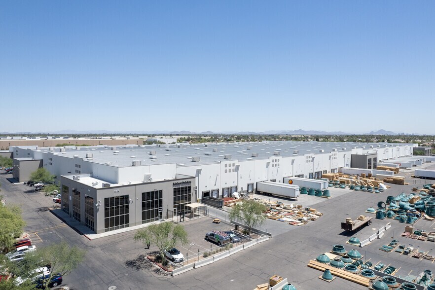 More Photos Of 7210 W Van Buren St, Phoenix Distribution For Lease