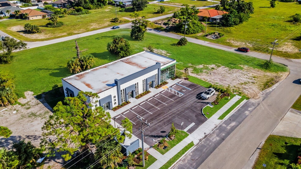 More Photos Of 1043 Ceitus Ter, Cape Coral Industrial For Lease