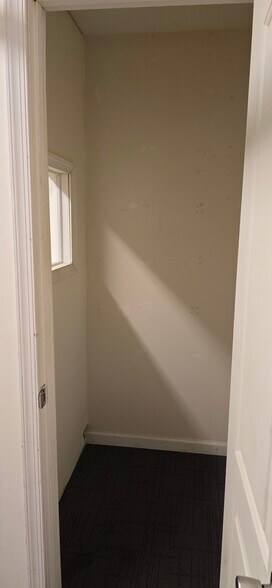 More Photos Of 9203 Enterprise Ct, Manassas Industrial For Sale