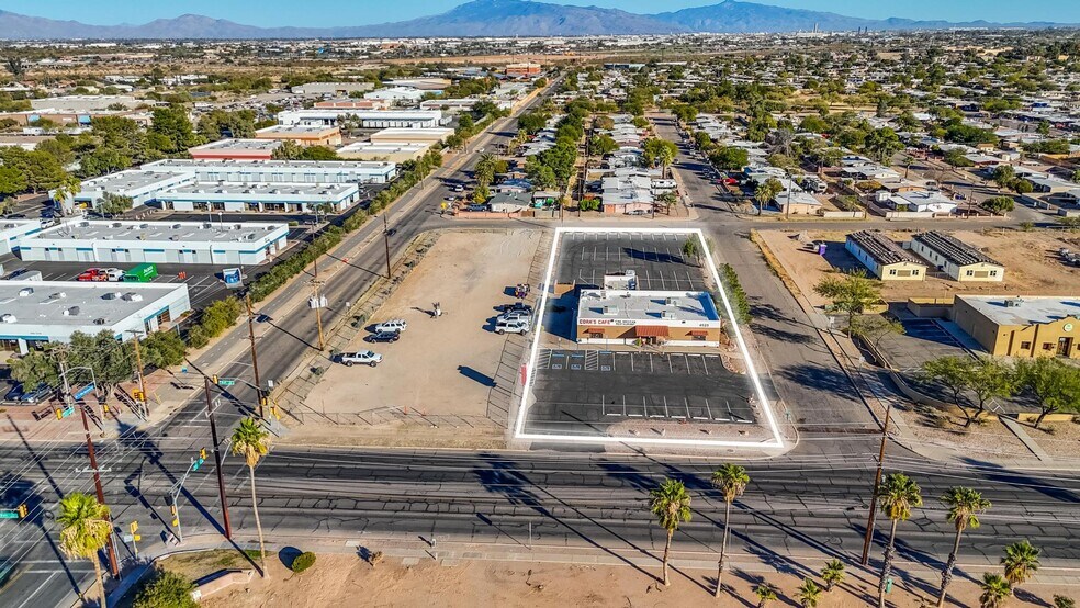 More Photos Of 4525 S Park Ave, Tucson Restaurant For Sale