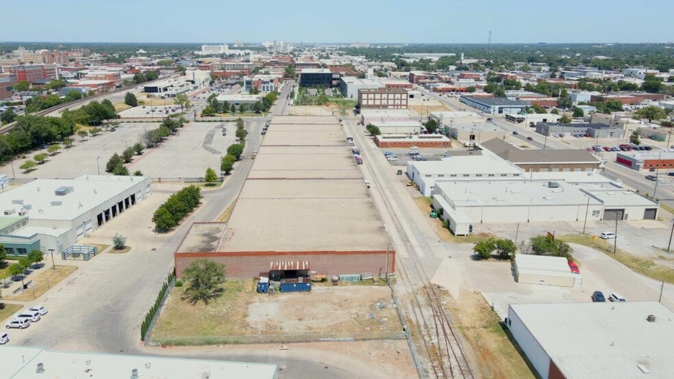 More Photos Of 811 E Waterman St, Wichita Warehouse For Lease