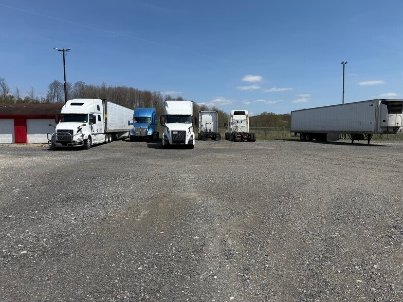 More Photos Of 4881 Pittsburgh Rd, Harrisville Light Distribution For Sale