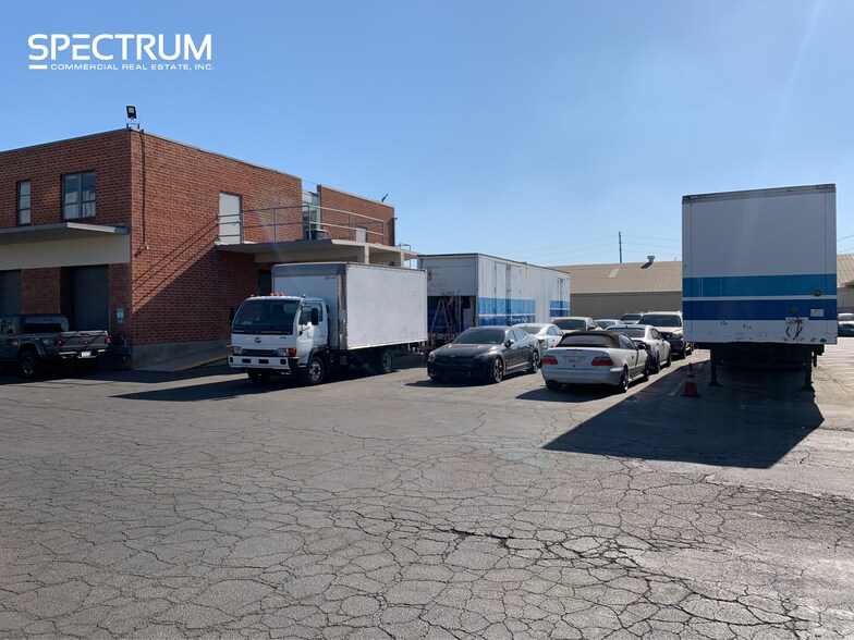 More Photos Of 7241 Lankershim Blvd, North Hollywood Office For Lease