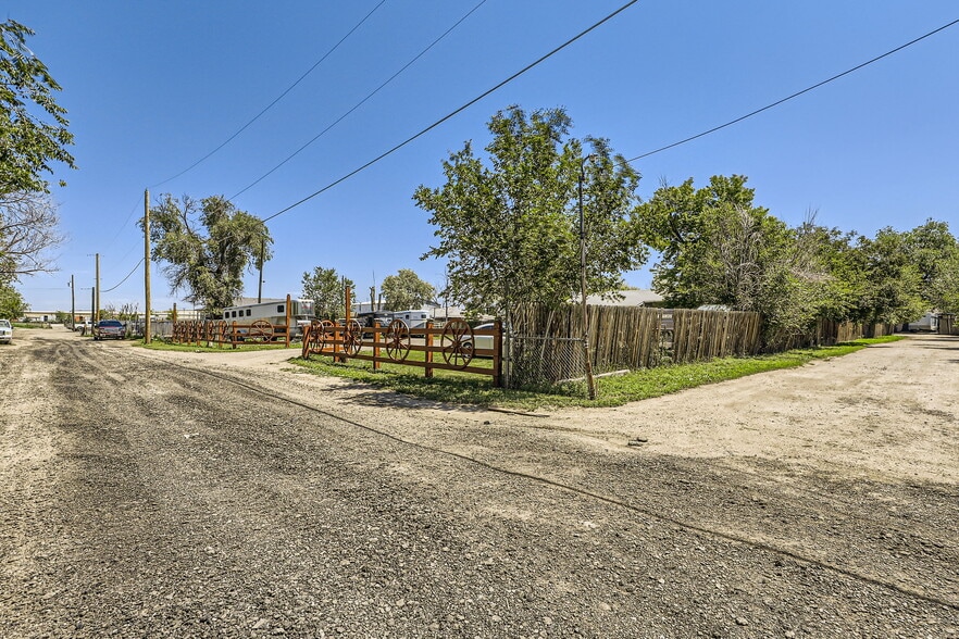 More Photos Of 8690 Verbena St, Commerce City Warehouse For Sale