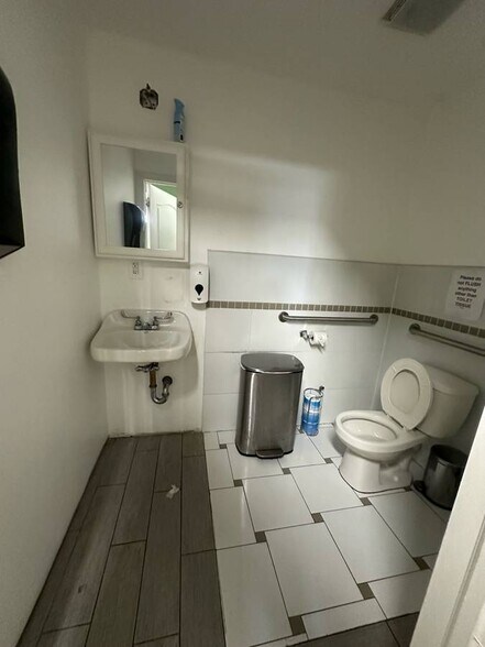 More Photos Of 354 Troutman St, Brooklyn Industrial For Sale