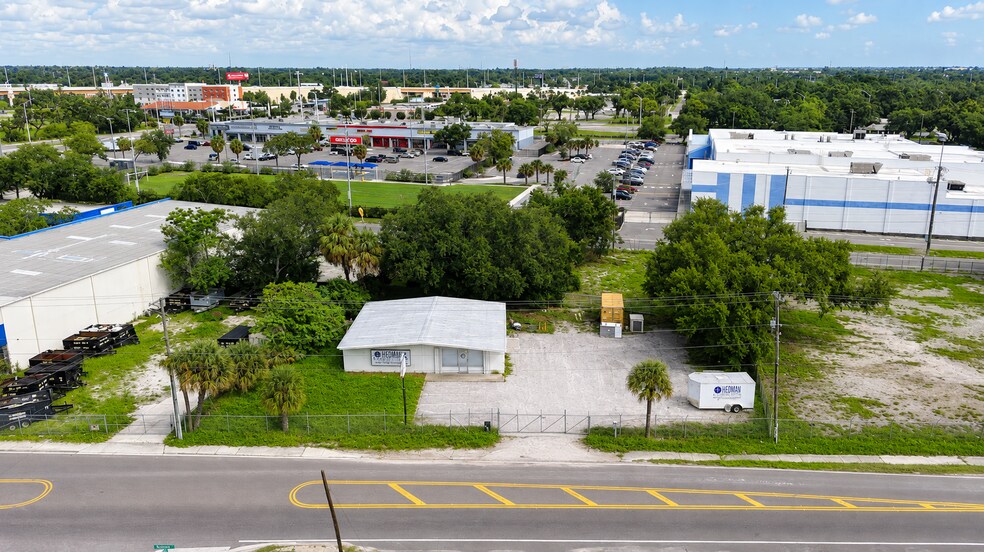 More Photos Of 5100 E Broadway Ave, Tampa Showroom For Sale
