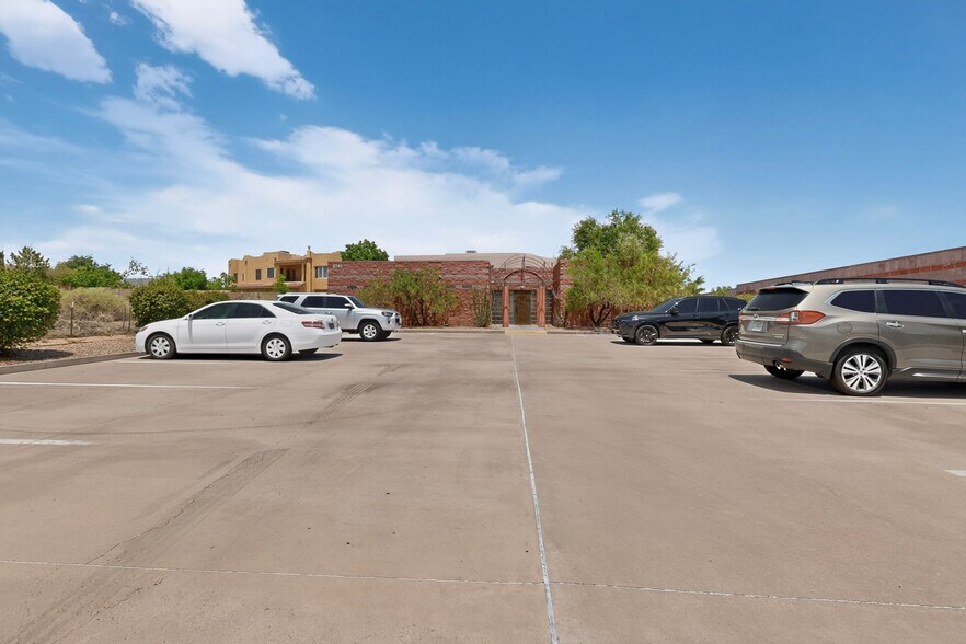 More Photos Of 6311 Montano Rd, Albuquerque Medical For Sale