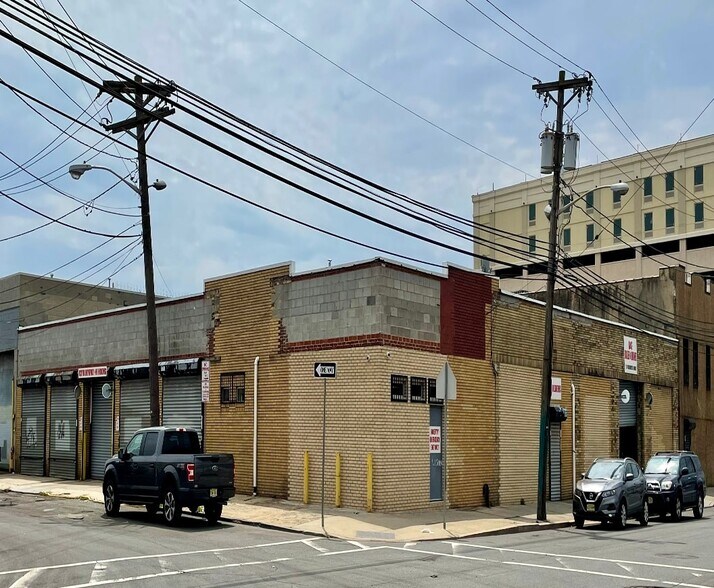 Primary Photo Of 78-84 Frelinghuysen Ave, Newark Warehouse For Lease