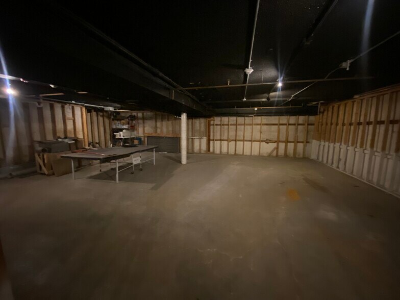 More Photos Of 220 S Campbell Ave, Springfield Storefront Retail Office For Sale