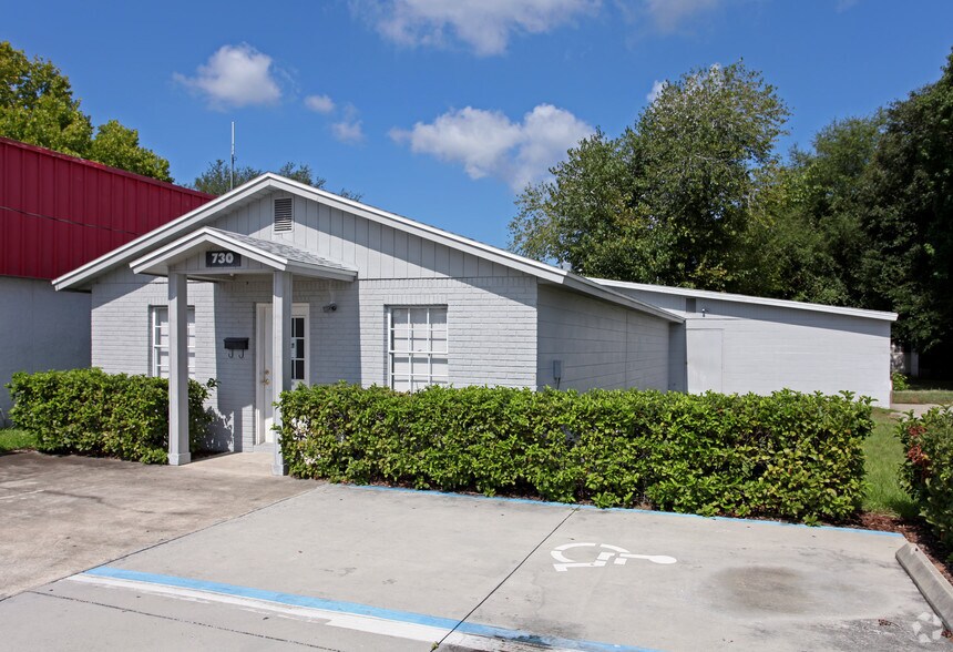 More Photos Of 730 S Dillard St, Winter Garden Freestanding For Lease