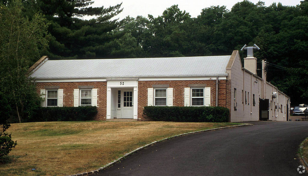 Primary Photo Of 52 Horsehill Rd, Cedar Knolls Manufacturing For Lease