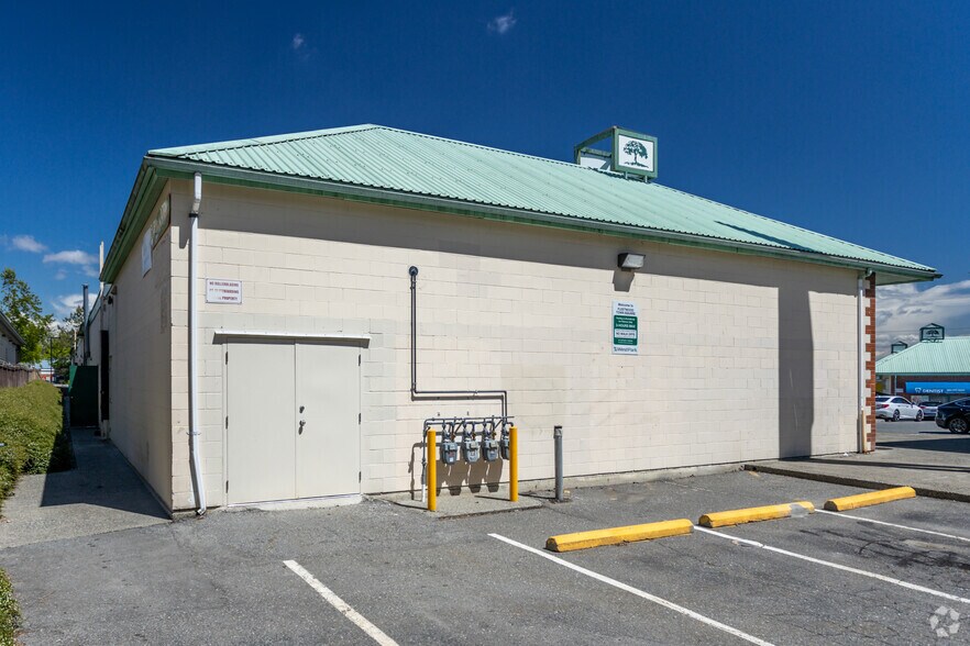 More Photos Of 15988 Fraser Hwy, Surrey Storefront For Lease