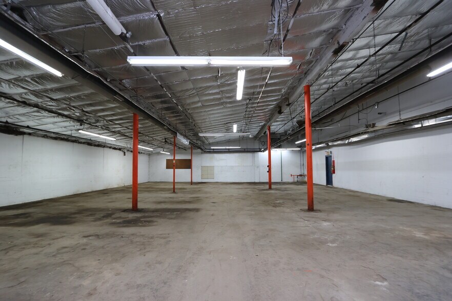 More Photos Of 202 W Livingston Ave, Crestline Warehouse For Sale