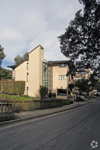 More Photos Of 910 Major Sherman Ln, Monterey Medical For Lease