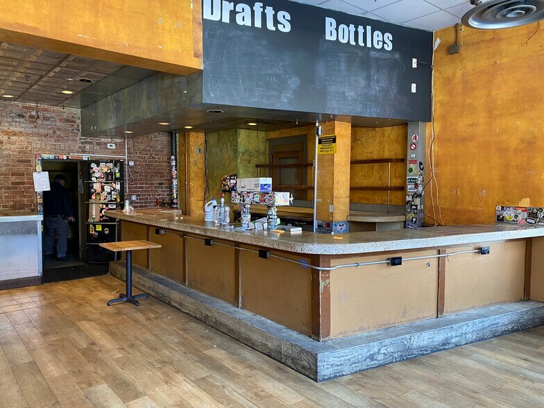 More Photos Of 1530 16th St, Denver Office For Sale
