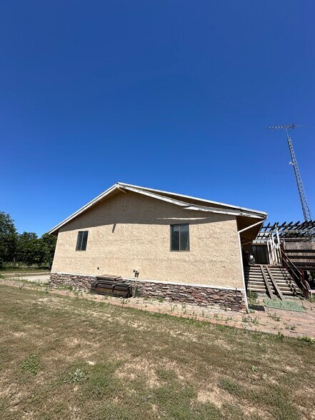 More Photos Of 6738 Greenbay Rd, Arbuckle Land For Lease