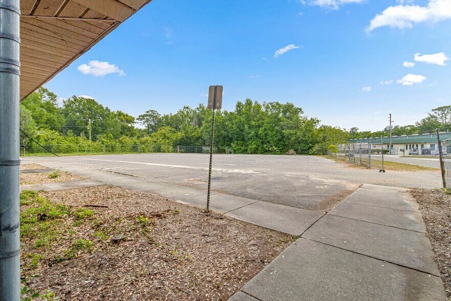 More Photos Of 1031 NE 16th St, Ocala Manufacturing For Sale
