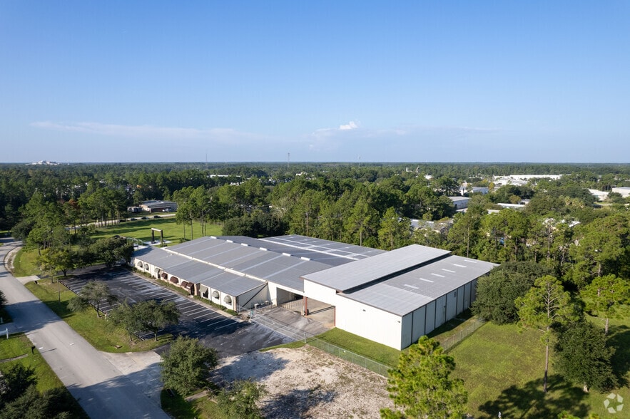 More Photos Of 11320 Distribution Ave E, Jacksonville Manufacturing For Lease