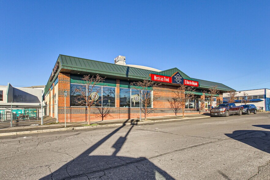 More Photos Of 808 Harney St, Vancouver Storefront Retail Office For Lease
