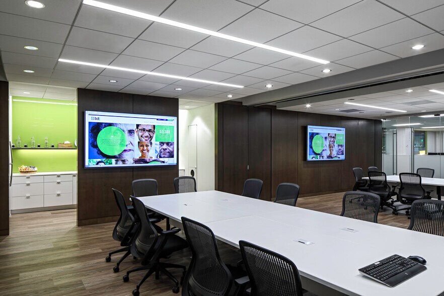 More Photos Of 1500 Market St, Philadelphia Office For Lease