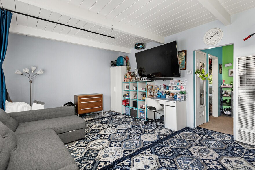 More Photos Of 45 Woodland Ave, San Rafael Apartments For Sale