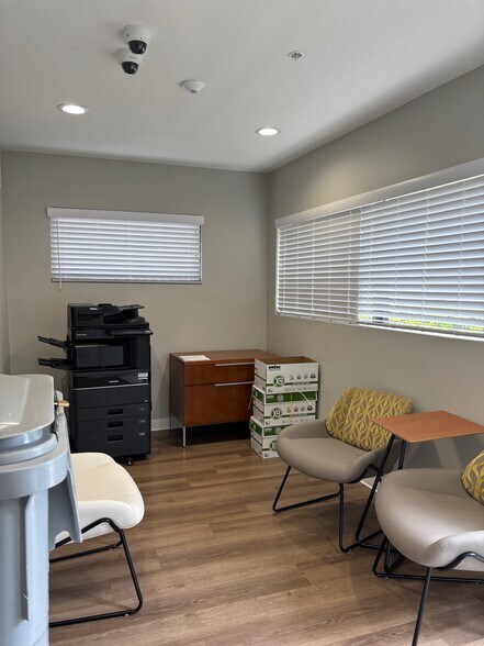 More Photos Of 701 E South St, Orlando Office For Sale