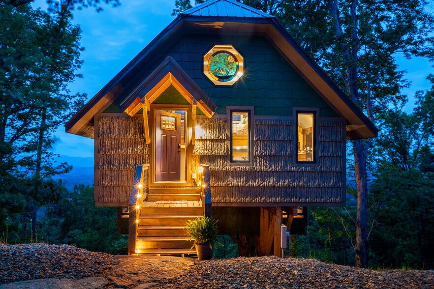 More Photos Of 75 Treehouse Hvn, Asheville Multifamily For Sale