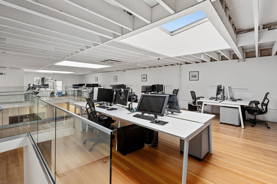 More Photos Of 1082 Howard St, San Francisco Research And Development For Sale