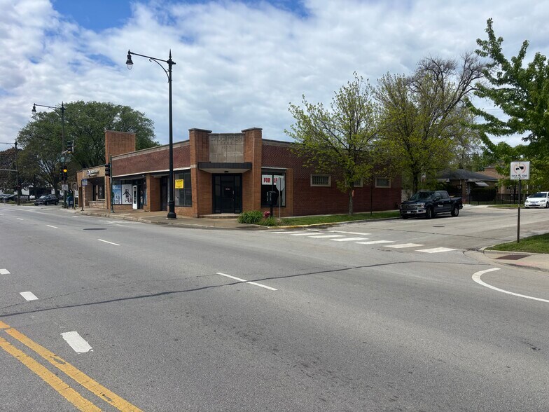 More Photos Of 4132-4138 W Peterson Ave, Chicago Storefront Retail Office For Lease