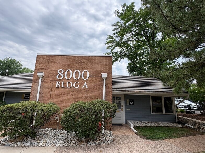 Primary Photo Of 8000 E Prentice Ave, Englewood Medical For Sale