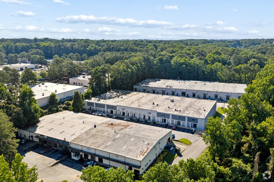 More Photos Of 6481 Peachtree Industrial Blvd, Atlanta Unknown For Lease