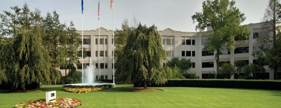 More Photos Of 1700 E Putnam Ave, Old Greenwich Office For Sale