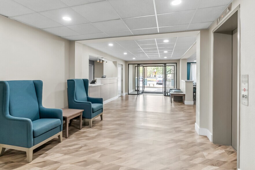 More Photos Of 70 Maddex Square Dr, Shepherdstown Hotel For Sale