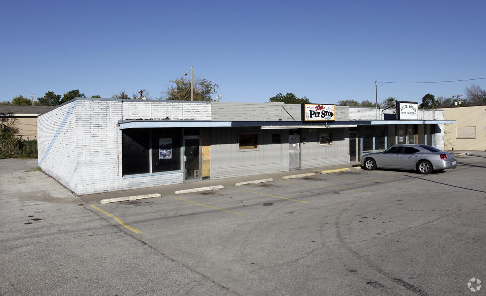 Primary Photo Of 812-818 S Sheridan Rd, Tulsa Unknown For Lease