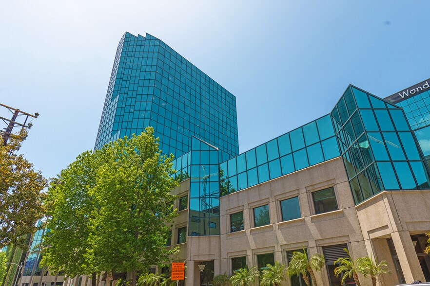 More Photos Of 11400 W Olympic Blvd, Los Angeles Coworking Space