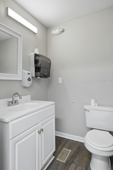 More Photos Of 615 Barlow St, Americus Healthcare For Sale