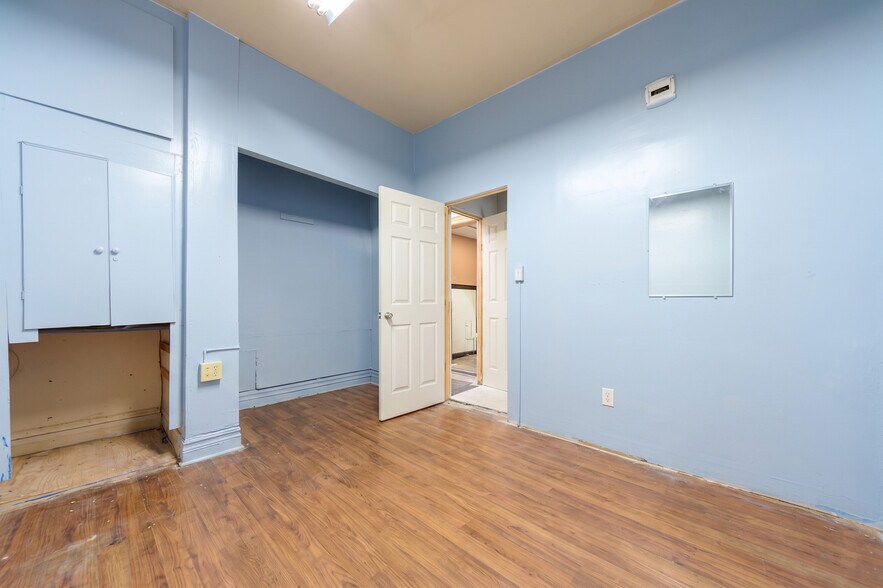 More Photos Of 891 Clarkson Ave, Brooklyn Flex For Lease