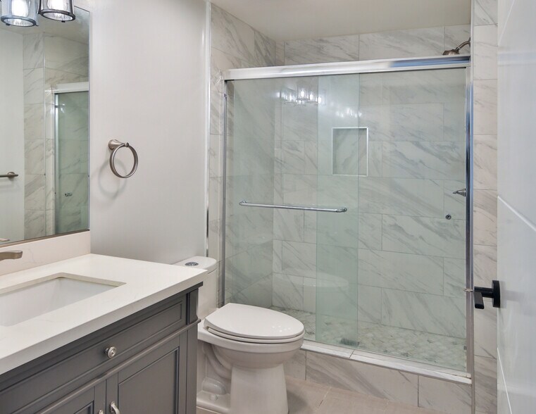 More Photos Of 1300 W Mission Blvd, Pomona Apartments For Sale
