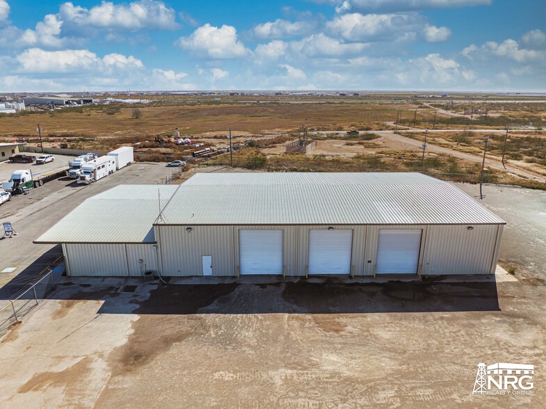 More Photos Of 2804 S County Road 1242, Midland Warehouse For Lease